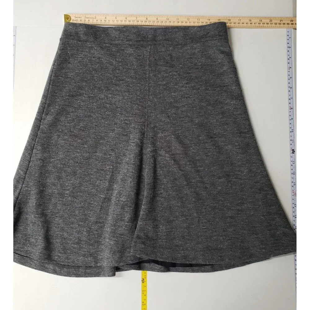 Ann Taylor Loft Charcoal Gray A Line Midi Skirt‎ Size 8 Minimalist Chic Preppy